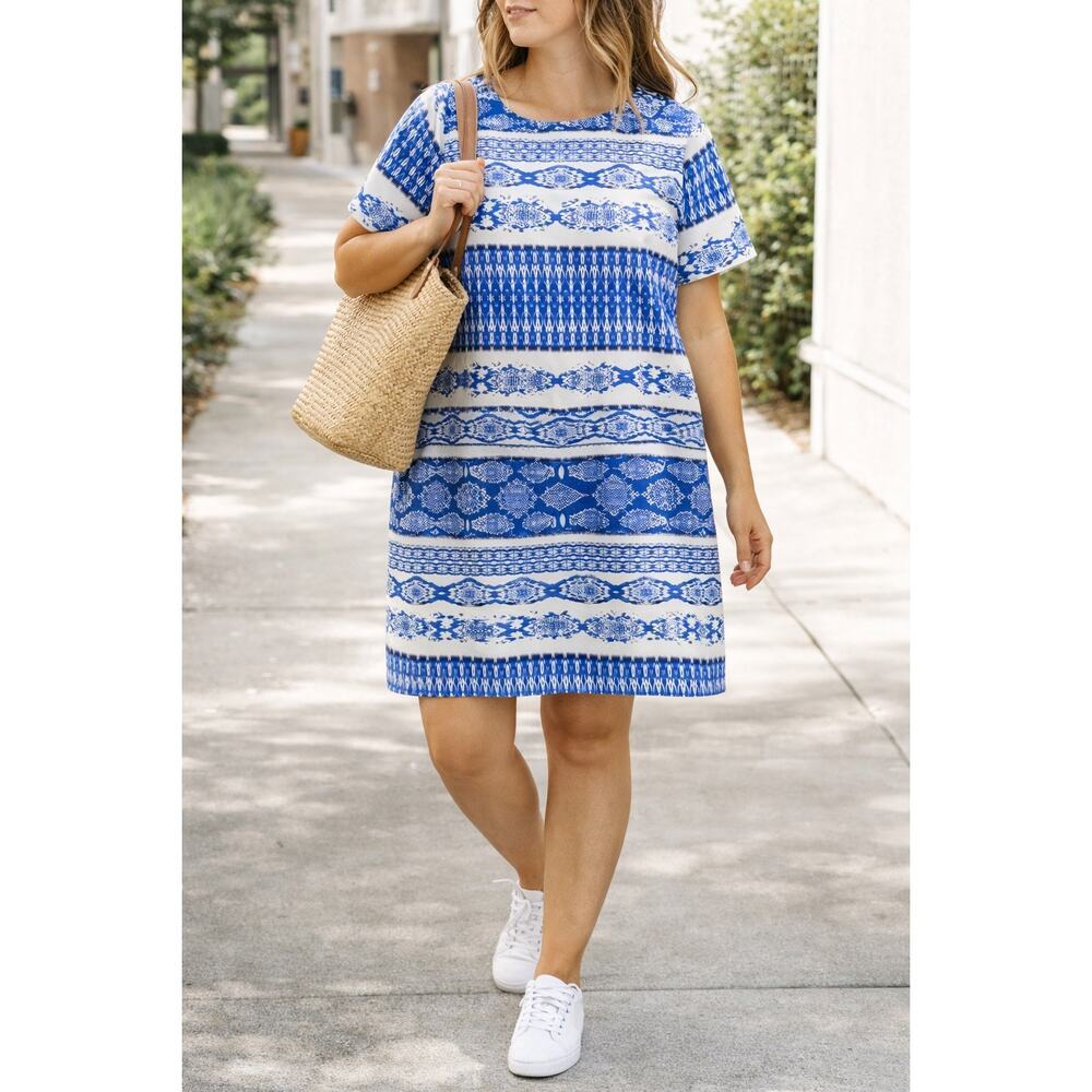 Collective Concepts Blue White Print Shift Dress Size L Short Sleeve EUC